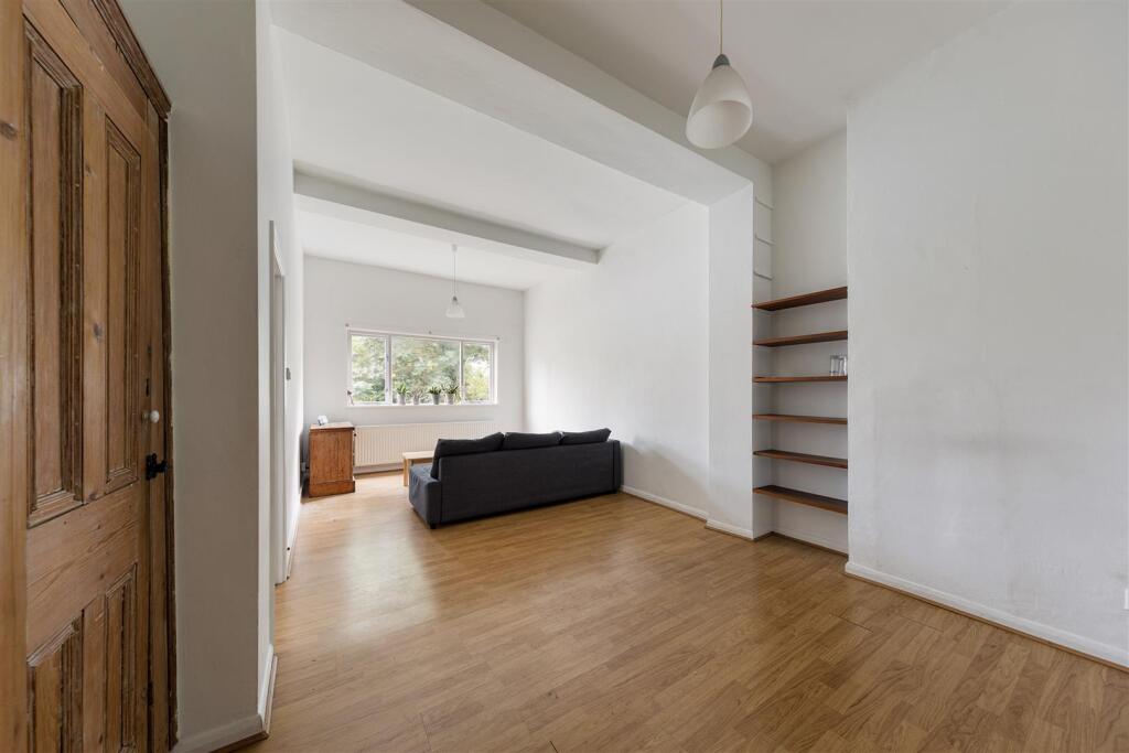 Hermon Hill E11