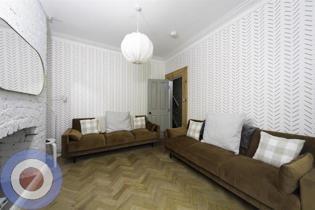 living_2-Edit copy.jpg