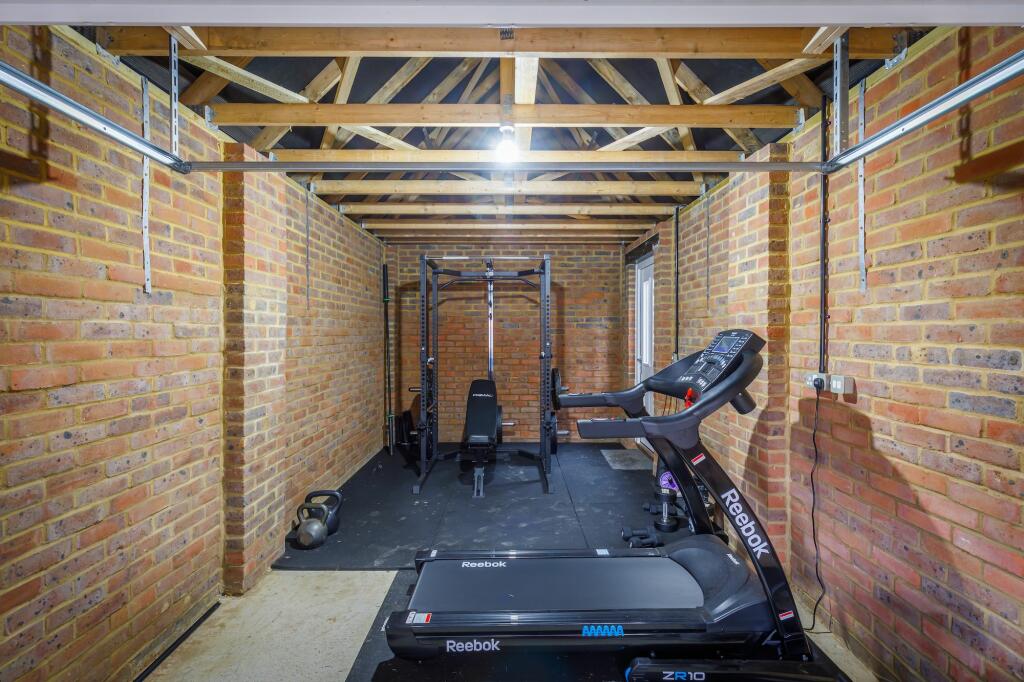 Home gym/single garage