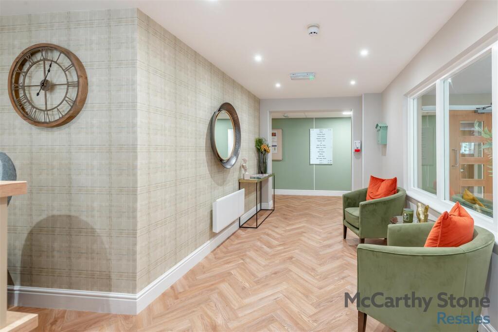8656971-interior15.jpg
