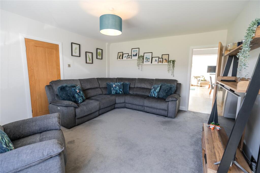 Living Room (2)