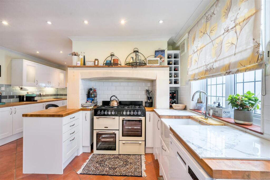 Kitchen/Breakfast Room