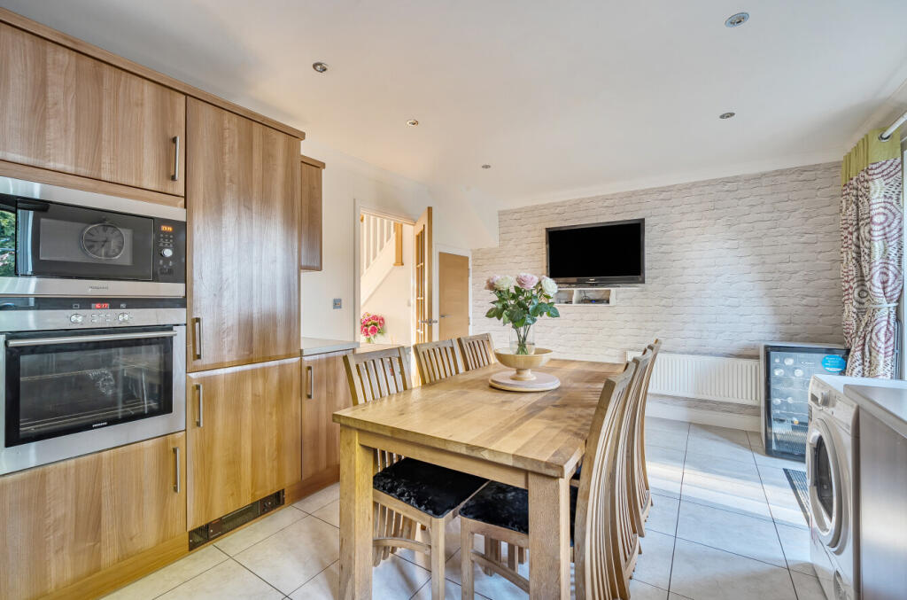 1362189-5-68e4188...