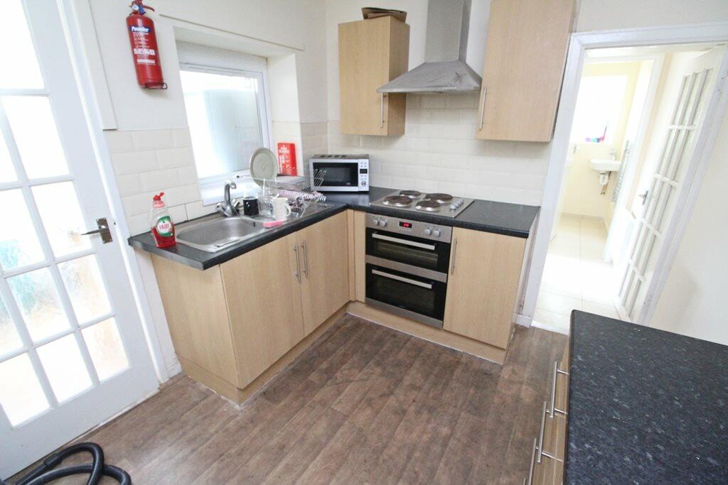 4_Kitchen (2)