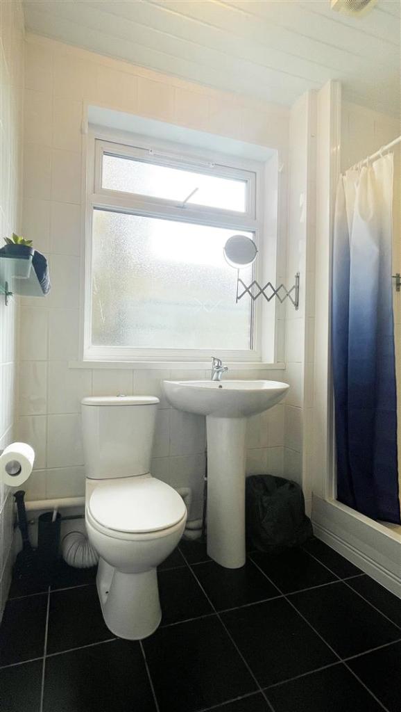 student-4-bed-flat-nightingale-rd-portsmouth (42).