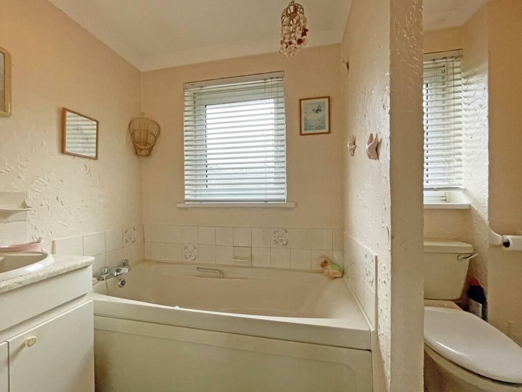 Dover Road 2 Bathroom 1.jpg