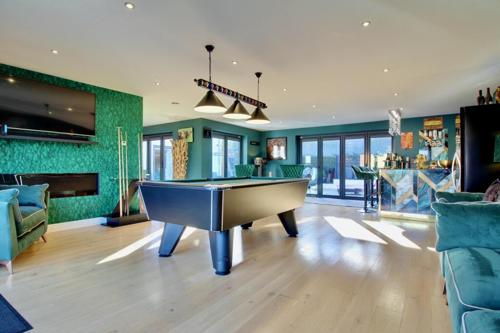 Stunning Entertainment Room