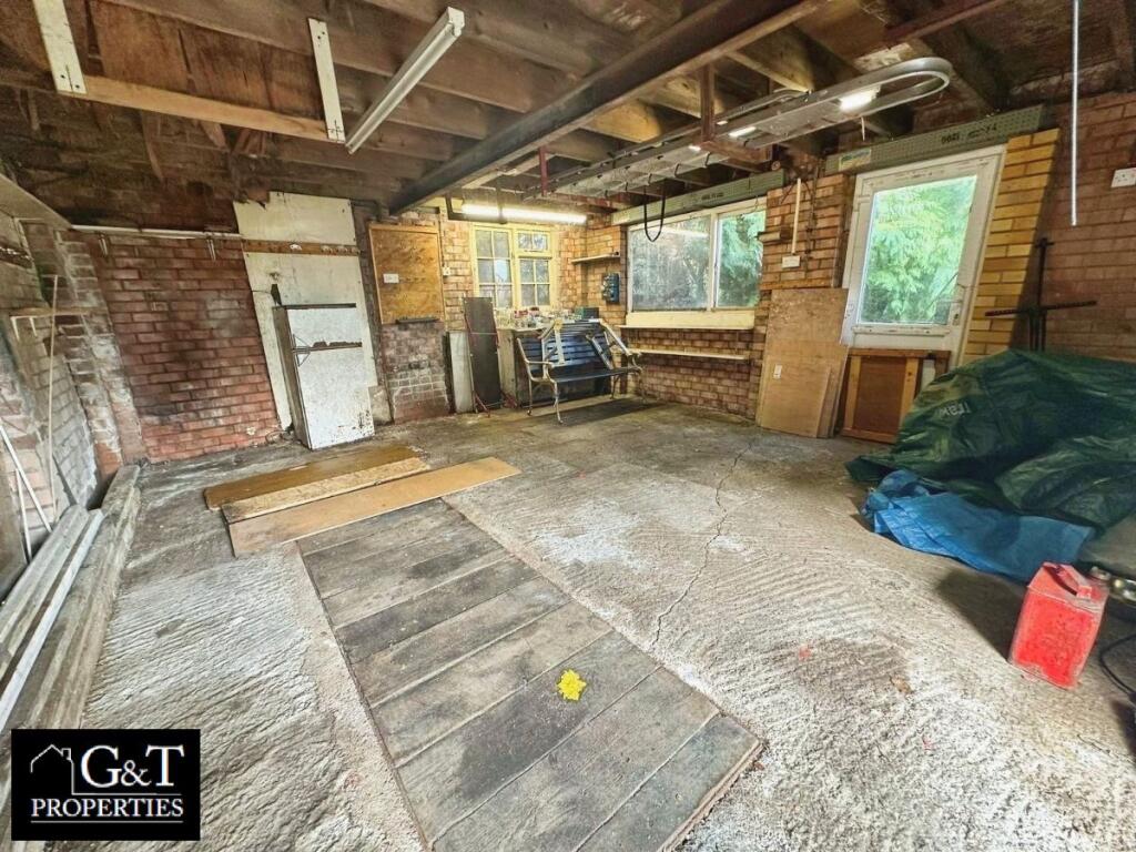 GARAGE