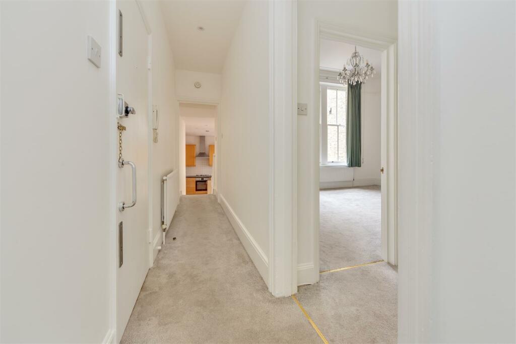 Hallway.jpg