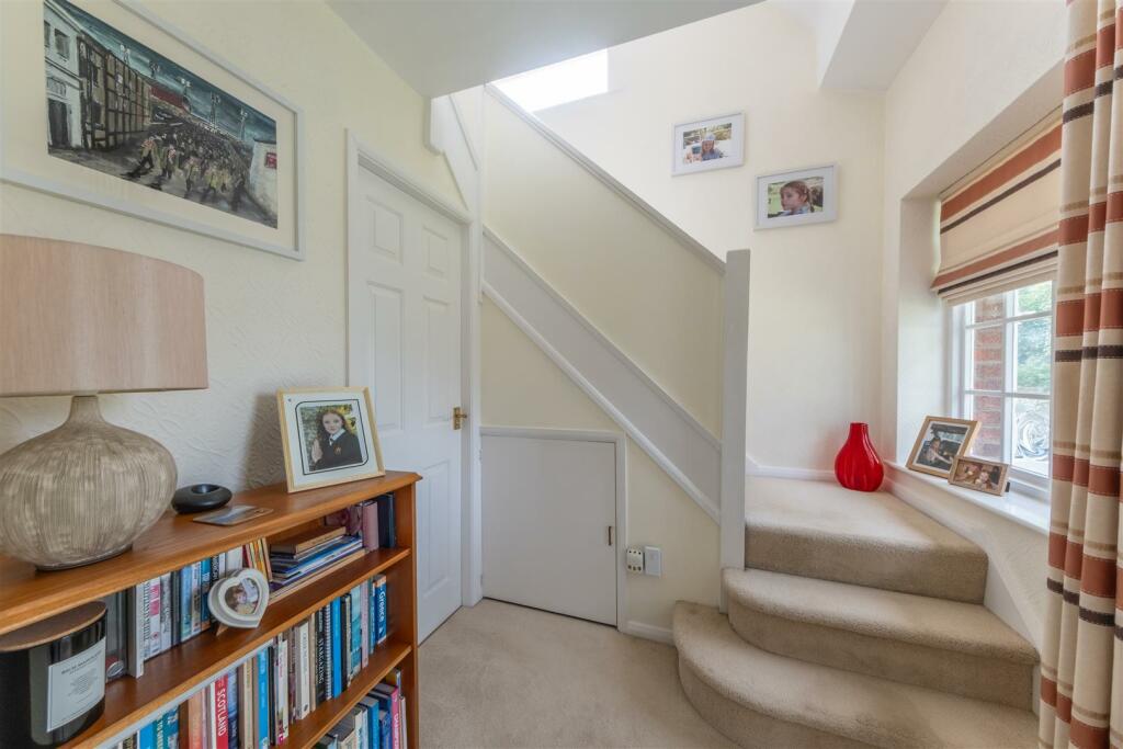 95 Ridings Lane-013.jpg