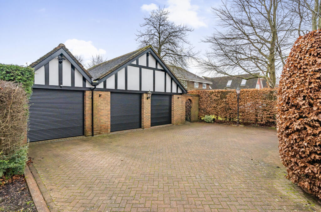 Triple Garage