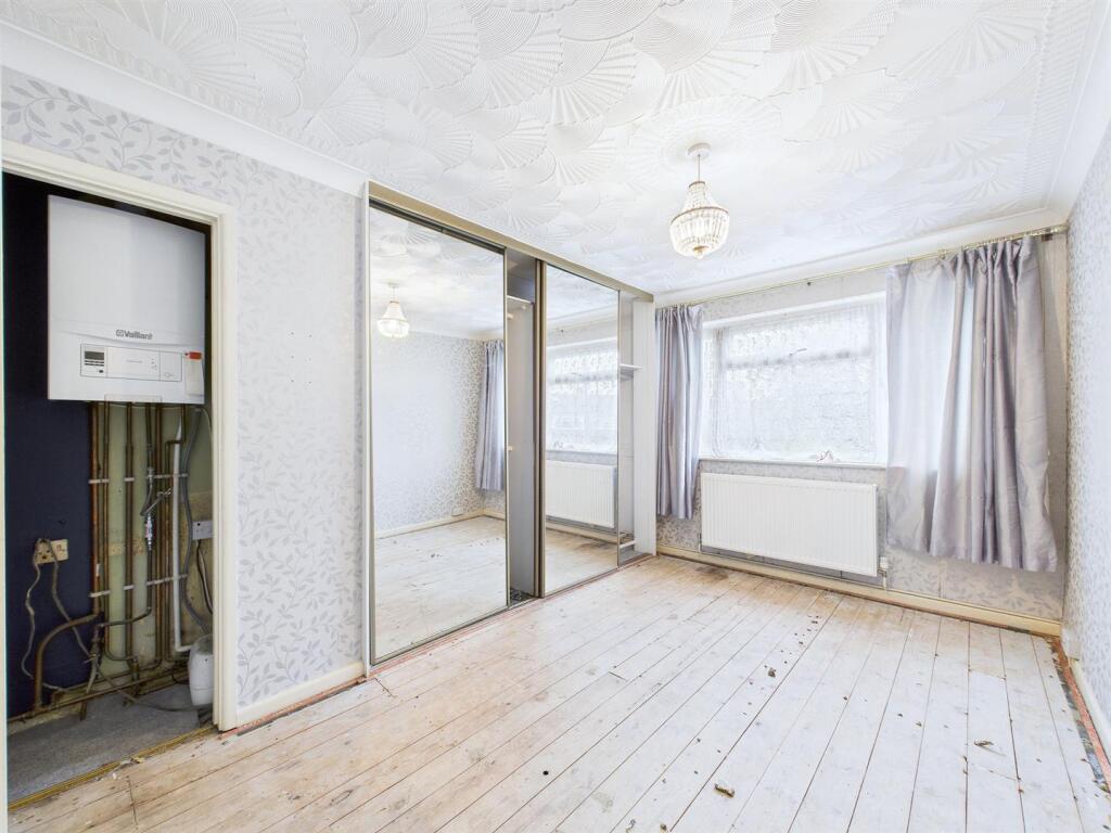 17 - 3-Bed Semi in Yate.jpg