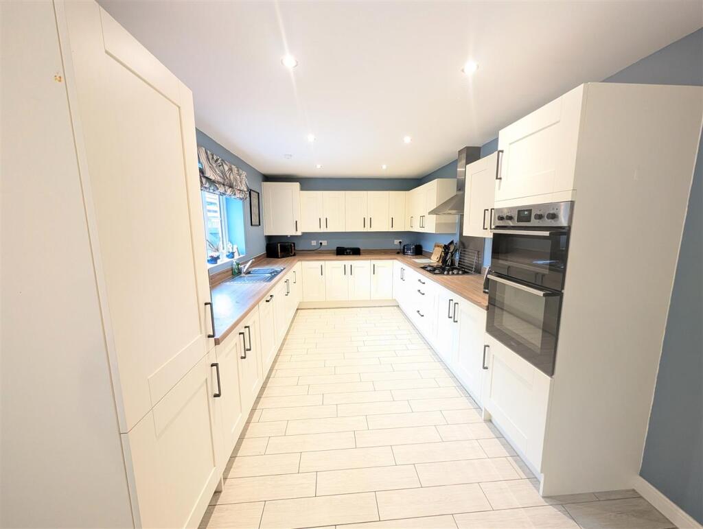 Kitchen Area A.jpg
