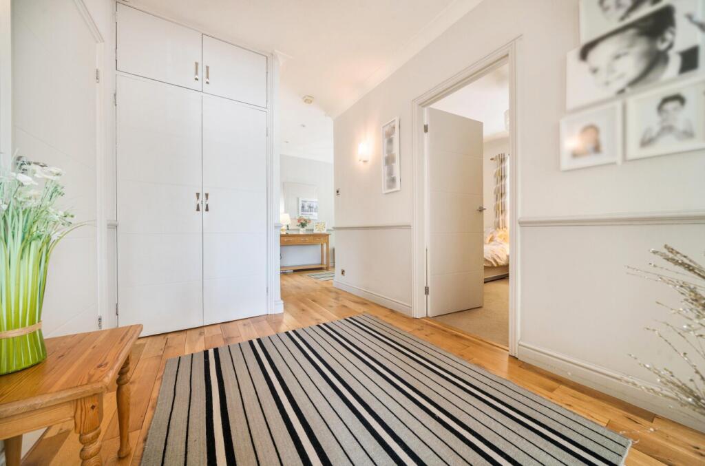 1298544-33-683045...