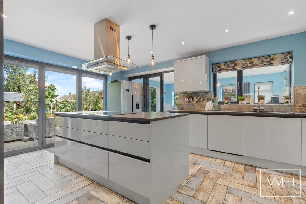 16 Chepstow Gardens,