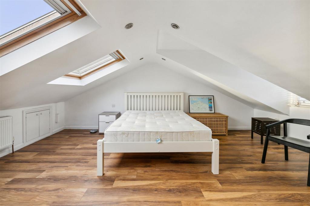 49D Gresham Road-9.jpg