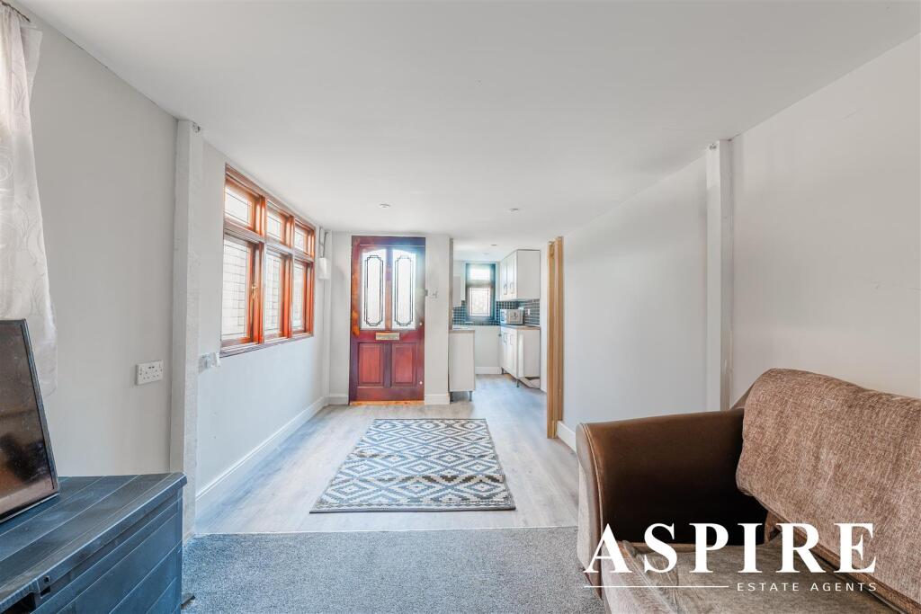 42 LONG LYNDERSWOOD-14-01-25-22.jpg