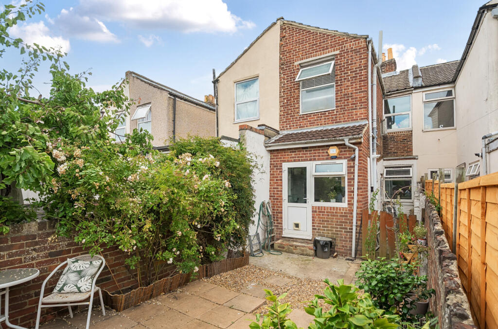 1313332-37-68559d...