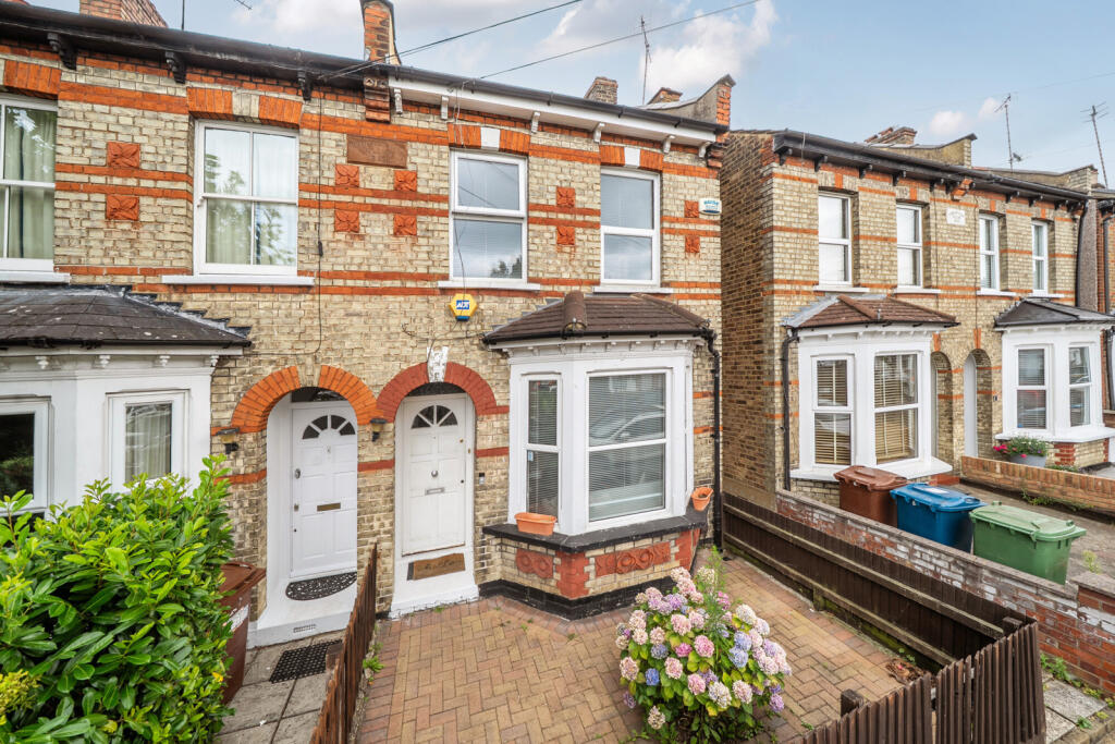 1329475-17-6883a5...