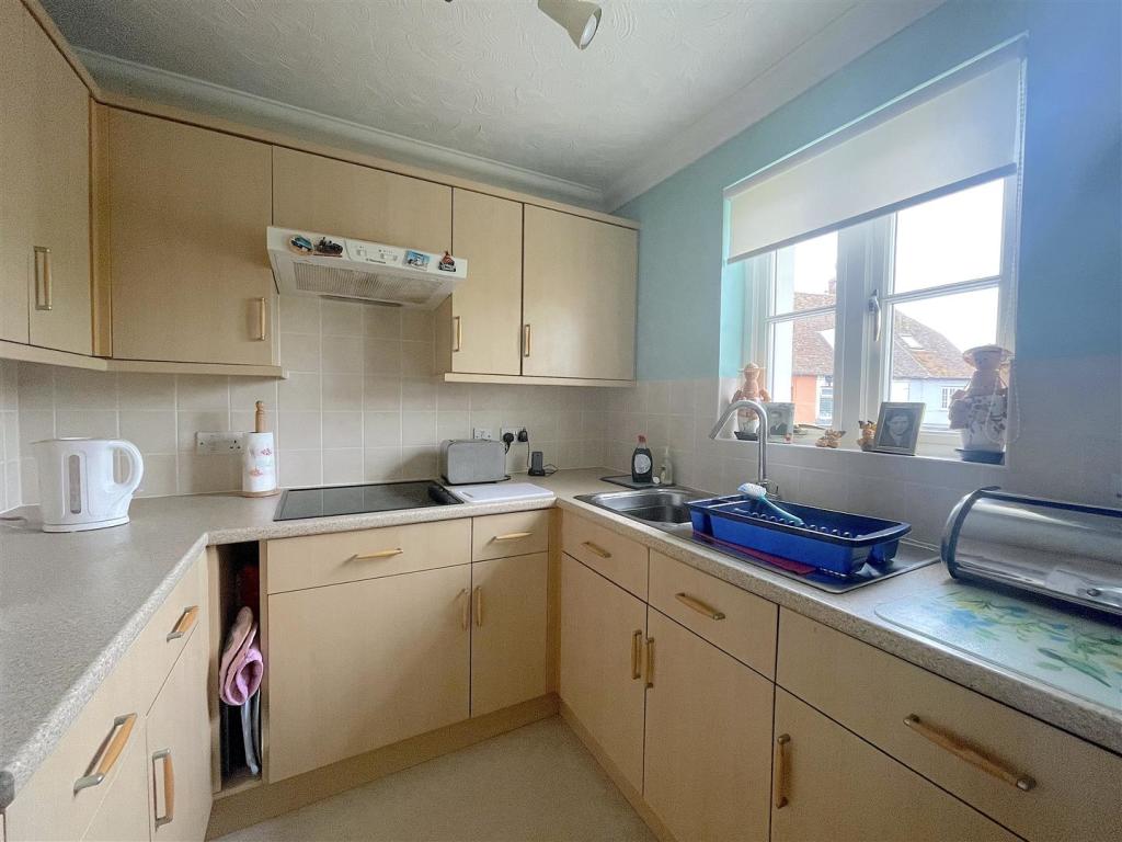 Kitchen (1).jpeg