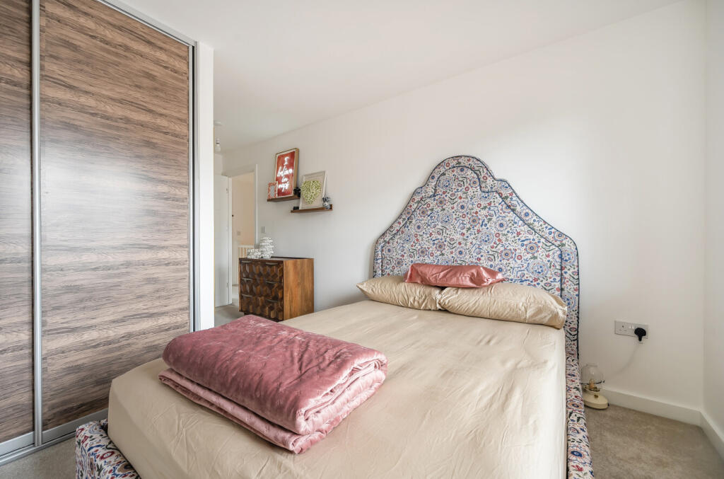 1363027-20-68ecf5...