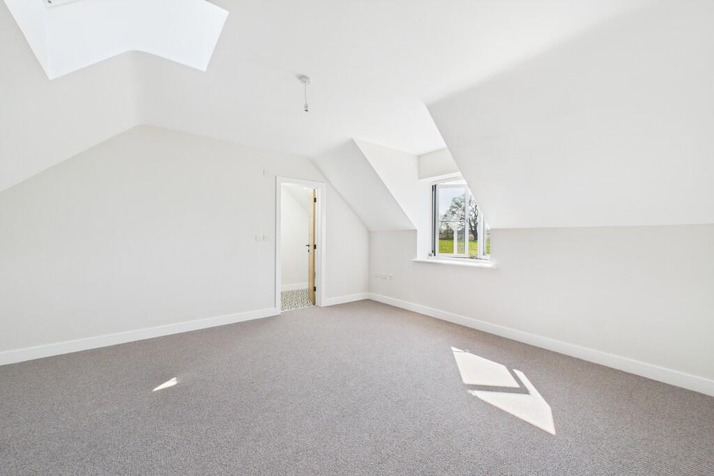 CAM01689G0-PR0456...