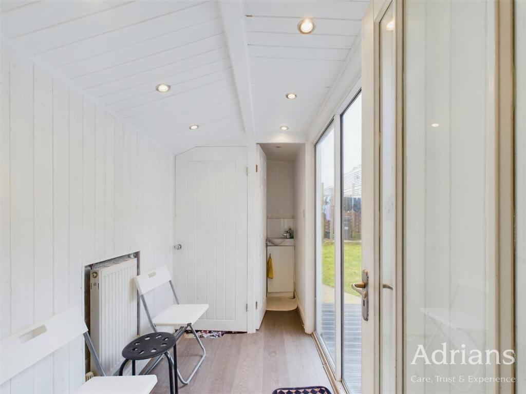 REAR LOBBY
