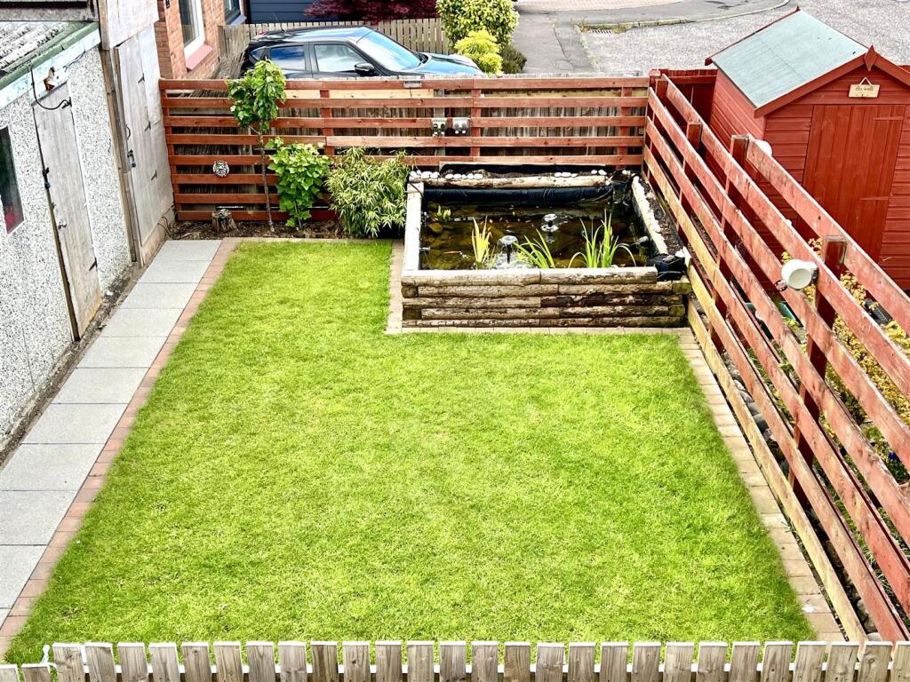 Katrine Drive, Crossford