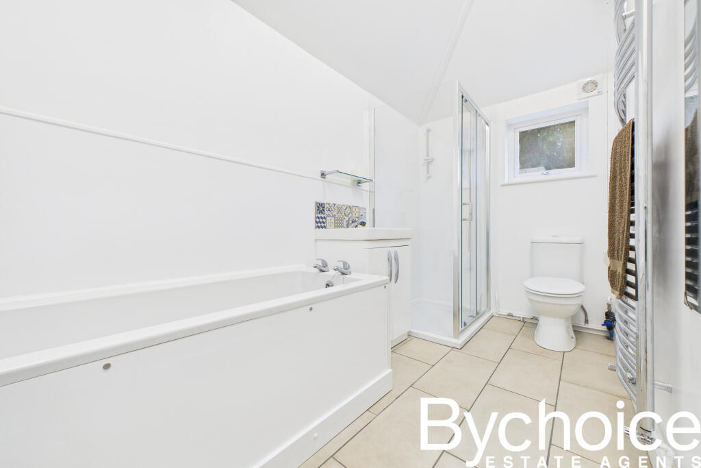 CAM05454G0-PR0060-STILL009