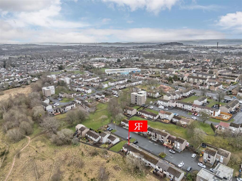 22 Auchinblae Place Dundee-4.JPG