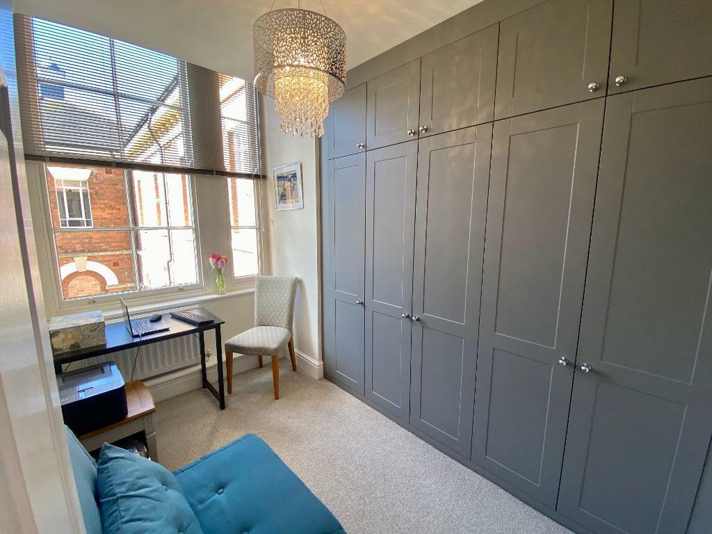 Bedroom 2 / Study