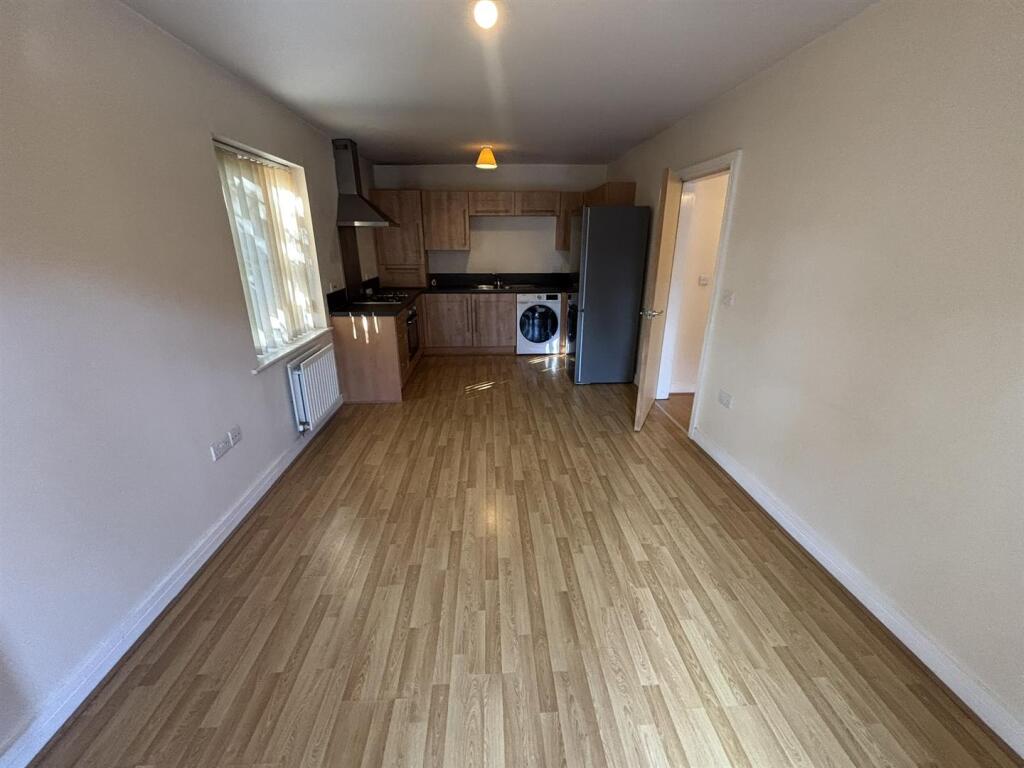 Lounge Kitchen