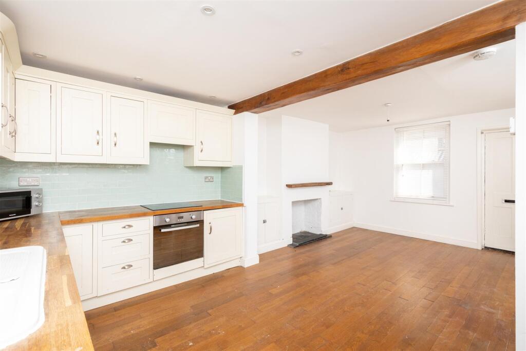 Open Plan Kitchen 2