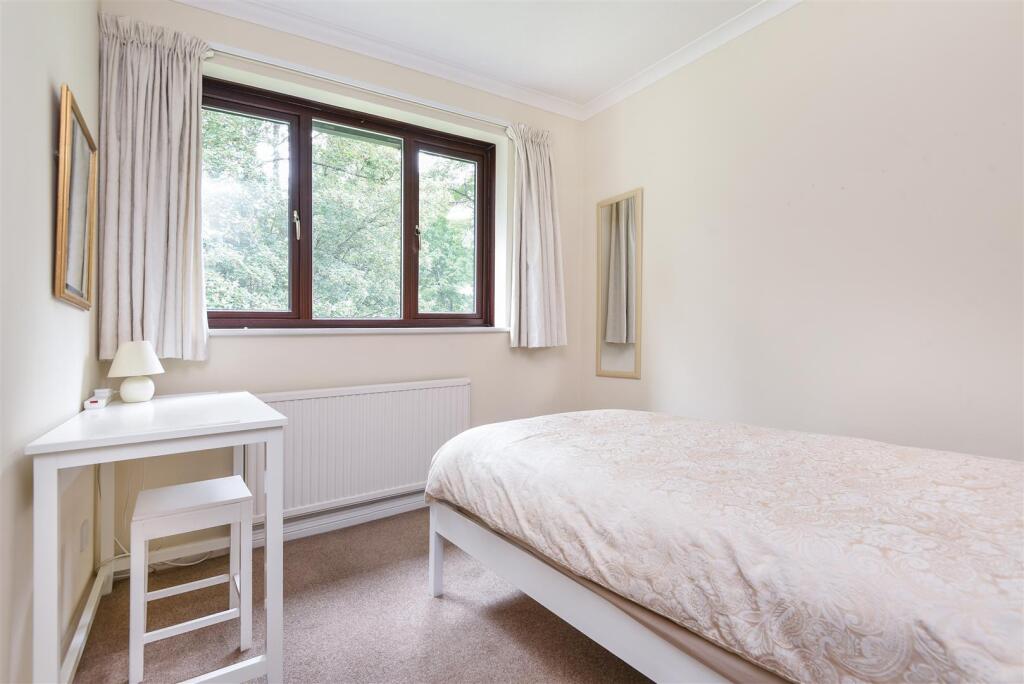 Bedroom 2.jpg