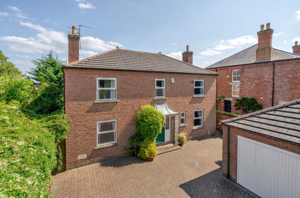 -684935cd1af7a-l-1306590-4-68484c1e144db