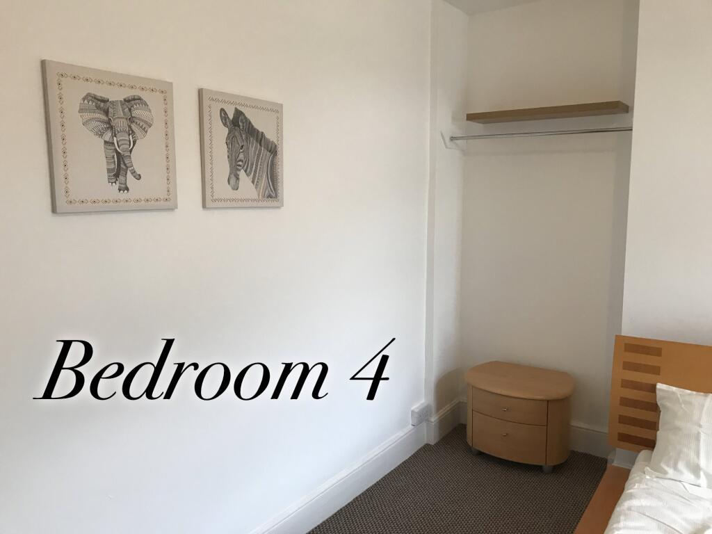 Room 4 (2)
