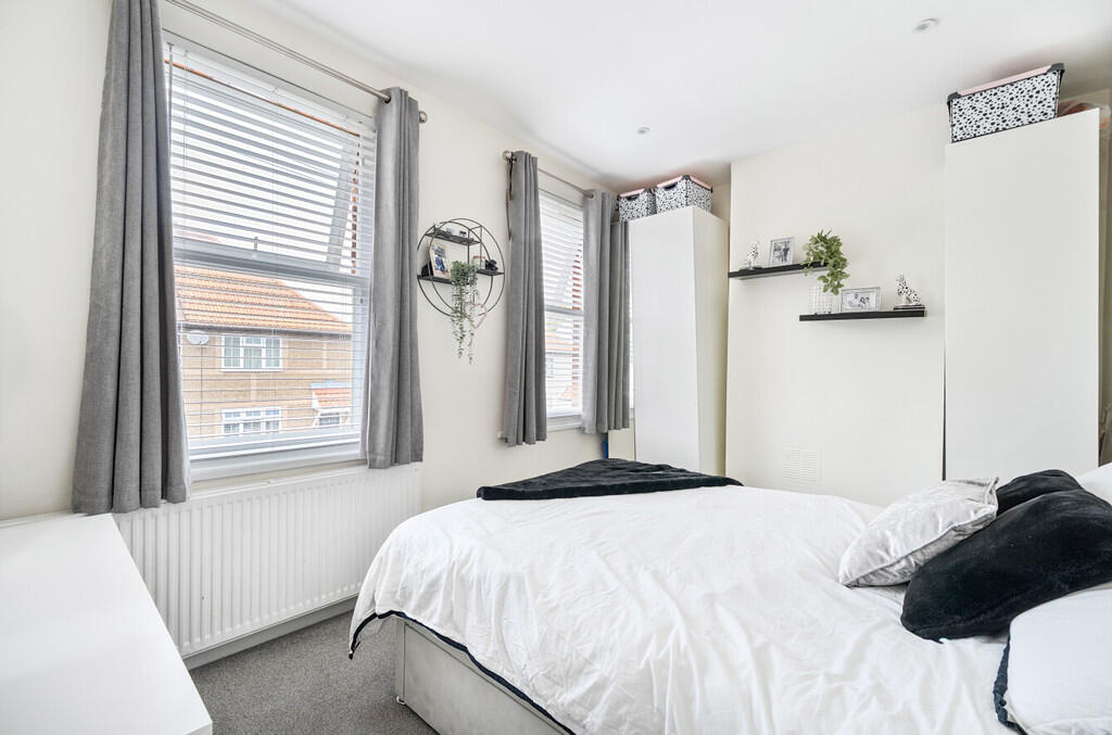 1324775-16-687609...