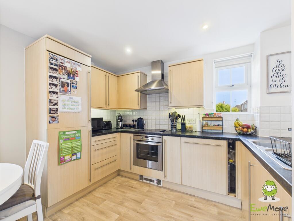 CAM03778G0-PR0283-STILL002