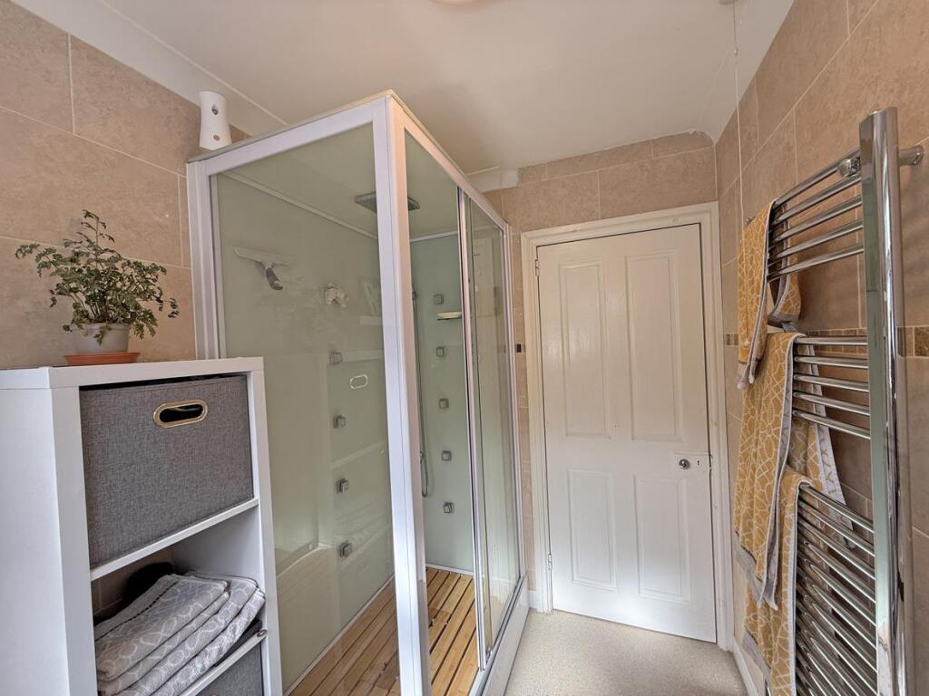 Belle Vue Avenue 9 - Shower Room 2.jpg