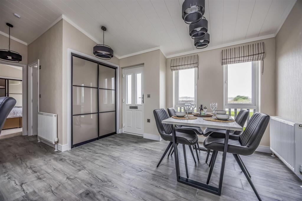 Plot 17 Littlehampton Marina-Small-PorticoMarketin