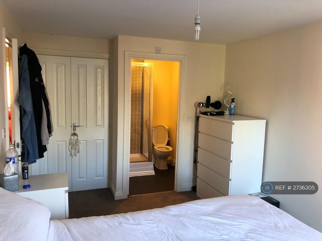 Bedroom 1b