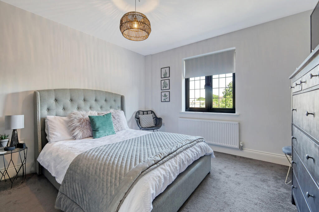 6 Winsford Garden...