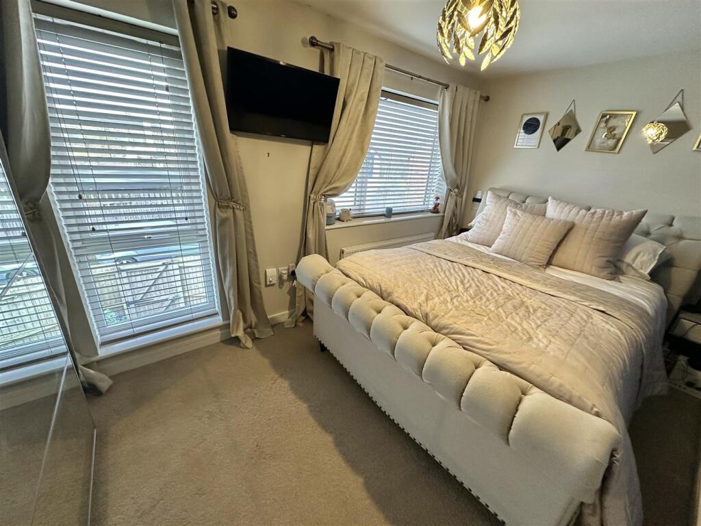 Bramleys Estate Agents - Leeds Old Road - Batley (