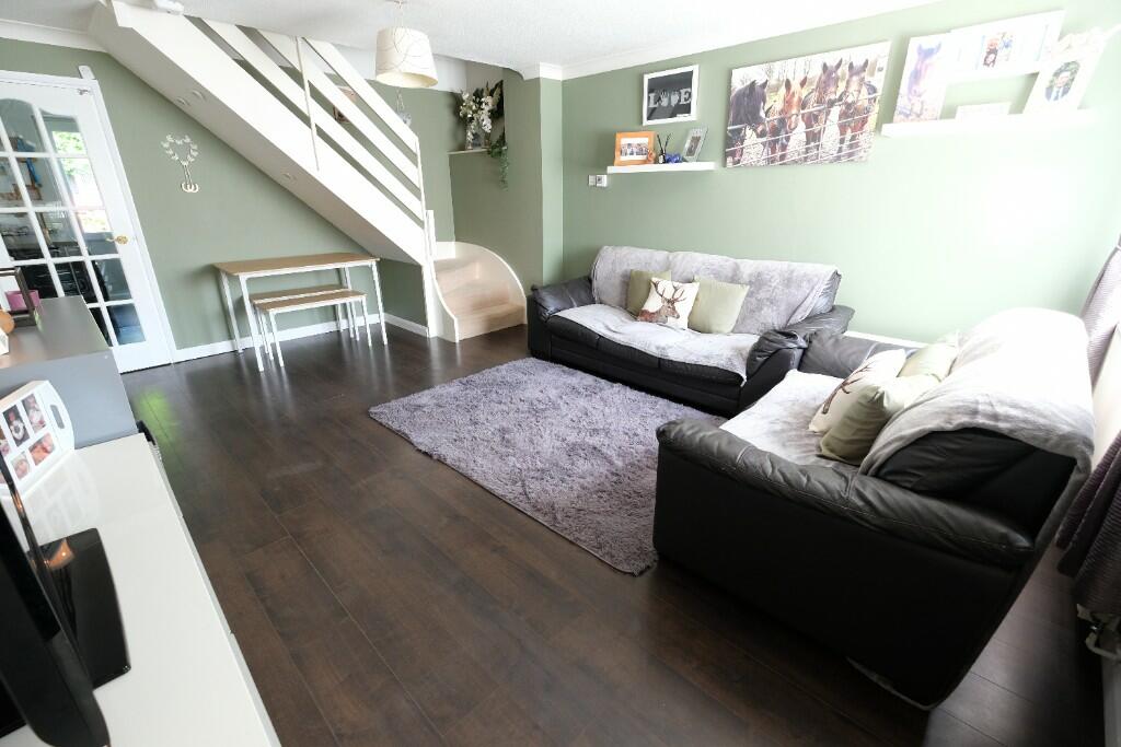 SITTING/DINING ROOM