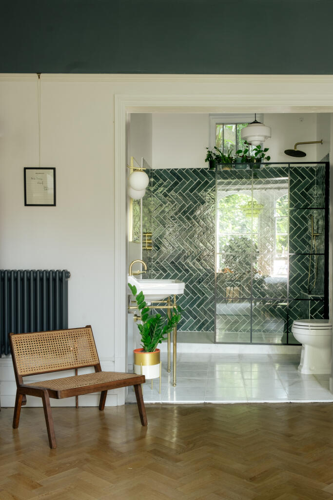CROFT-ELPHINSTONE-HASTINGS-INTERIOR-HR-52