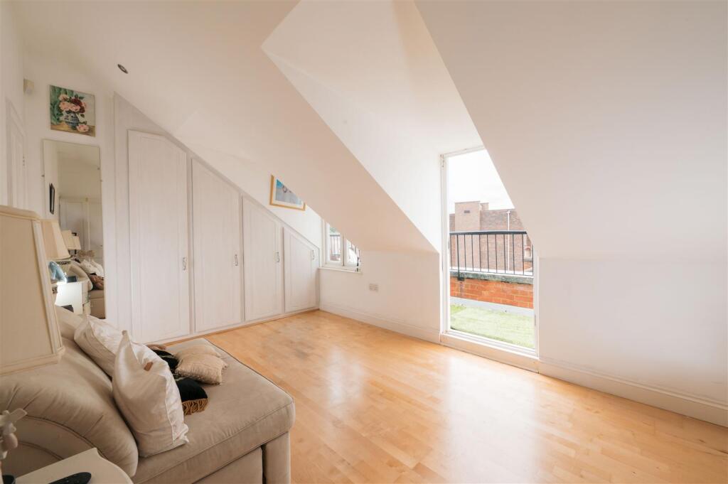 Lansdowne House, Hitchin-32.jpg