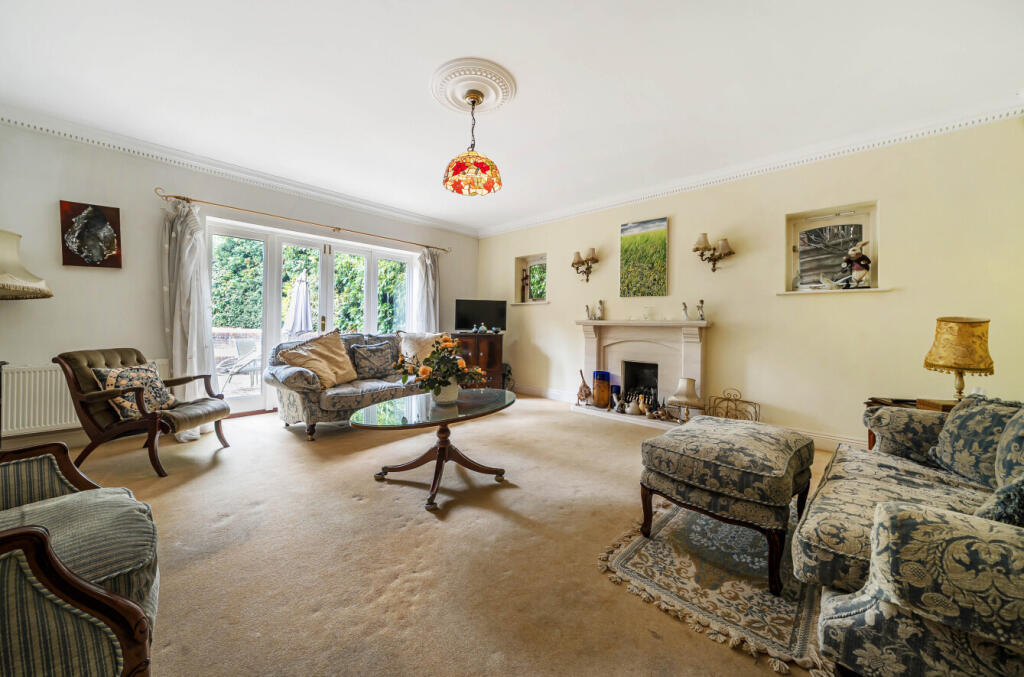 1313868-5-685d240...