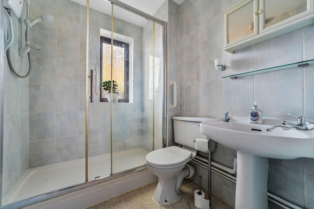 PT-DB(WP)-3RomanF...