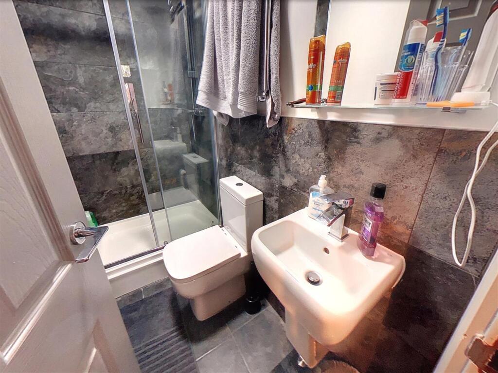 Screenshot 2024-10-0