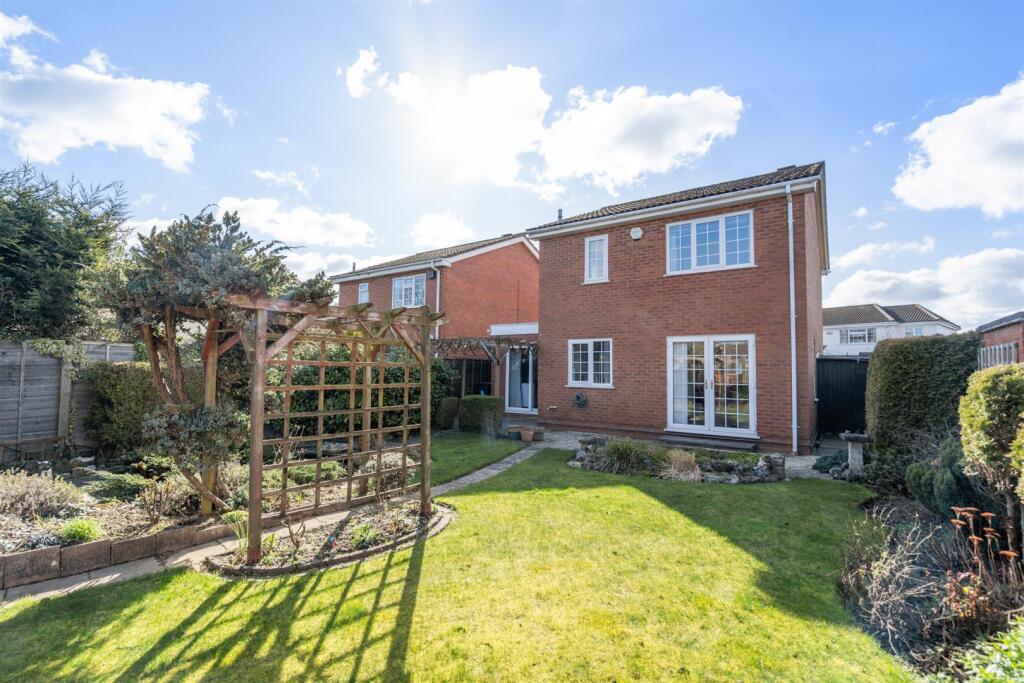 1 Hawbridge Close_18.jpg
